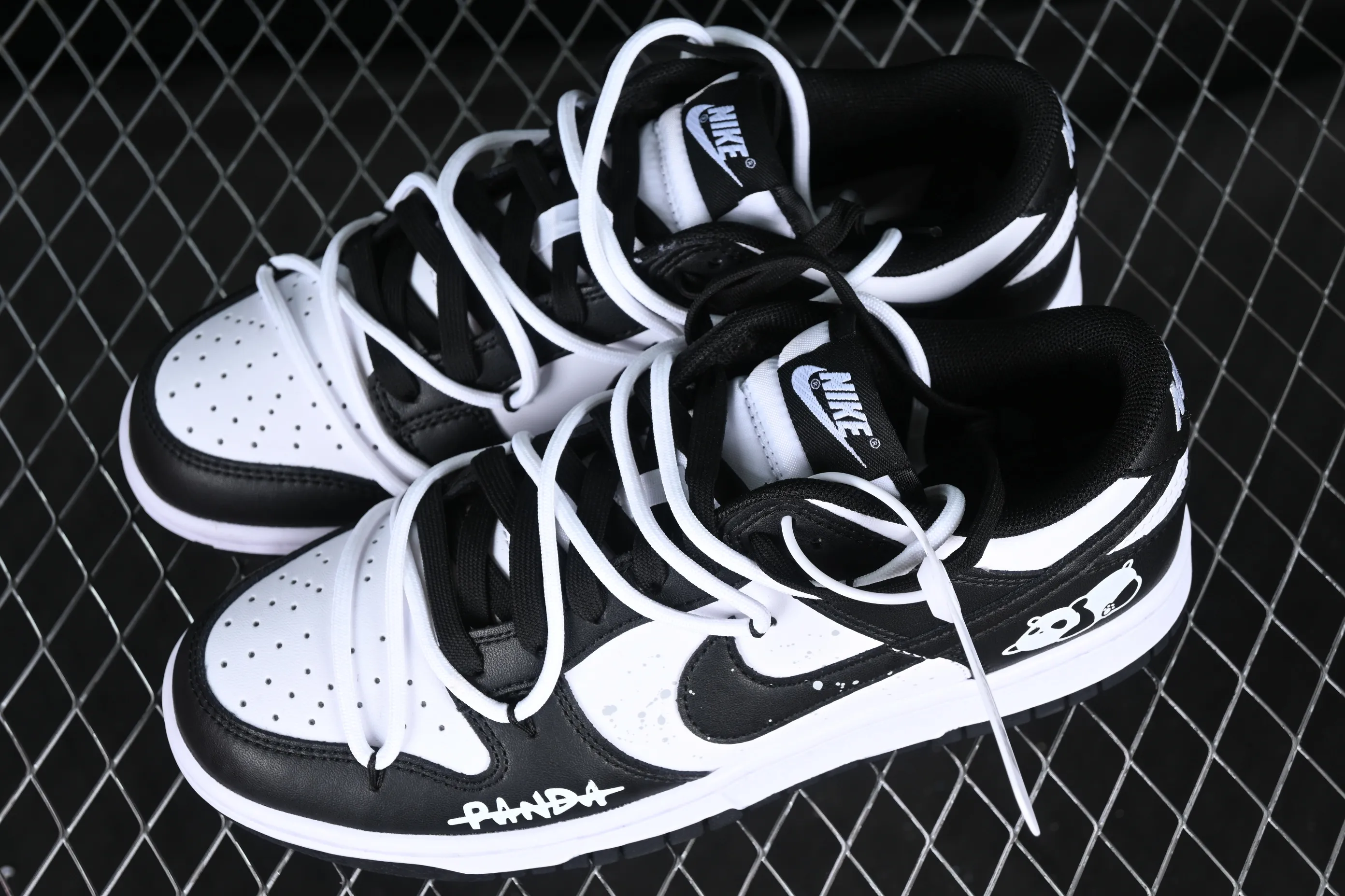 All categories Nk SB Dunk series Nk SB Dunk Low low-top sneakers CS version Nk Dunk Low "Panda" black and white panda customized version of deconstructed strap casual sneakers CW1590-100